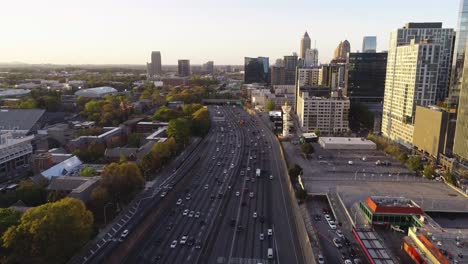 Drone-Aéreo-De-4k-60-Fps-Disparado-Sobre-La-Interestatal-85-En-El-Centro-De-Atlanta