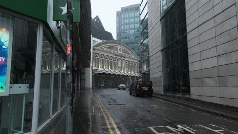 Schnee-Fällt-Auf-Den-Bahnhof-Fenchurch-Street-Im-Zentrum-Von-London