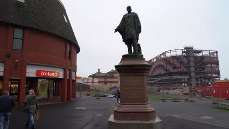 Historische-Statue-Von-Hussey-Vivian,-Einem-Mann-Von-Lokaler-Bedeutung-In-Swansea,-Wales