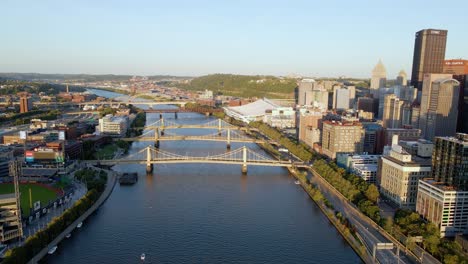 Aerial-drone-view-towards-the-bridges-on-the-Allegheny-river,-in-Pittsburgh,-USA