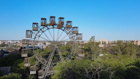 The-iconic-and-historic-Eiffel-Wheel-in-Cordoba,-Argentina---drone-orbit