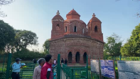 Timelapse-video-of-Shyamrai-Temple,-an-ancient-terracotta-temple-of-Bishnupur,-West-Bengal