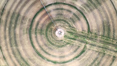 Circle-Plot-Irrigation-In-Green-River,-Utah,-USA---aerial-orbit