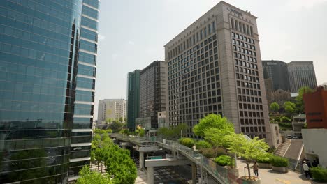 Seoul-City-Metro-Tower-Und-Seoul-7017-Skygarden-Mit-Vielen-Wolkenkratzern-In-Südkorea