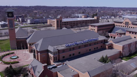 Aerial-parallax-of-Grand-Valley-State-University-campus-in-Michigan