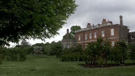 La-Casa-Del-Guardabosques-En-La-Vista-Del-Parque-De-Greenwich-Desde-Los-Jardines-Verdes-En-Greenwich