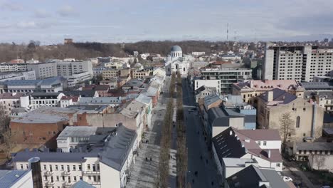 Luftbild:-Avenue-Laisves-Mit-Der-Kirche-St