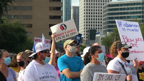 Protesters-crowd-with-pro-choice-signs-for-reproductive-freedom,-4K