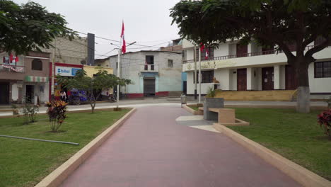 Straßenszene-Einer-Malerischen-Kleinstadt-In-Ascope,-La-Libertad,-Peru