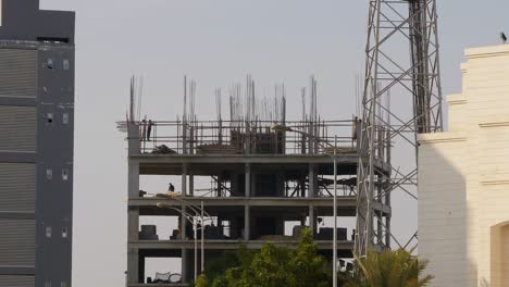 Construcción-De-Un-Nuevo-Edificio-En-La-Ciudad-De-Bahria-En-Karachi