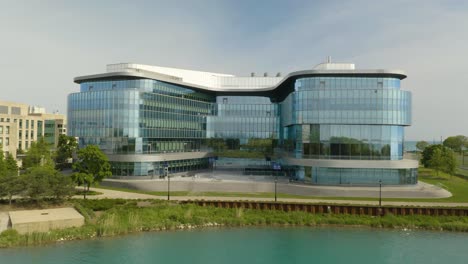 Aerial-View-of-Kellogg-Global-Hub---Northwestern-University's-Newest-Building-dedicated-to-their-Prestigious-Kellogg-School-of-Management-MBA-Program