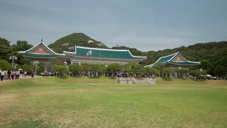 Cheong-Wa-Dae,-Auch-Bekannt-Als-Das-Blaue-Haus,-War-Das-Exekutivbüro-Und-Die-Offizielle-Residenz-Des-Südkoreanischen-Präsidenten-Und-Befand-Sich-In-Jongno-gu-In-Der-Hauptstadt-Seoul