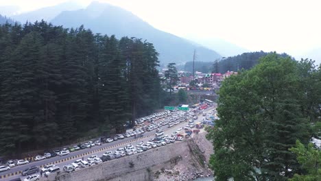 Aerial-of-huge-traffic-in-the-tourist-spot-of-Manali-India