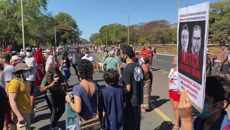 Autobahn-Voller-Demonstranten-Gegen-Gewalt-Und-Die-Ermordung-Zweier-Journalisten-Im-Amazonas