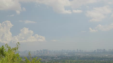 Skyline-Der-Stadt-Metro-Manila-Schönes-Wetter-Extreme-Weitwinkelaufnahme
