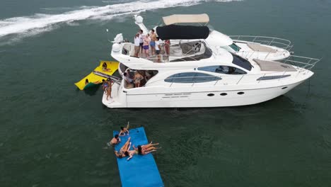 College-Students-Enjoying-Spring-Break-Vacation-on-Boat-in-Miami,-Florida