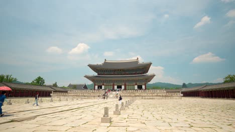 Gyeongbokgung-Palace-in-South-Korea-daytime
