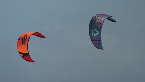 Kites-of-Stig-Hoefnagel-and-Lasse-Walker-at-Red-Bull-King-of-the-Air-event