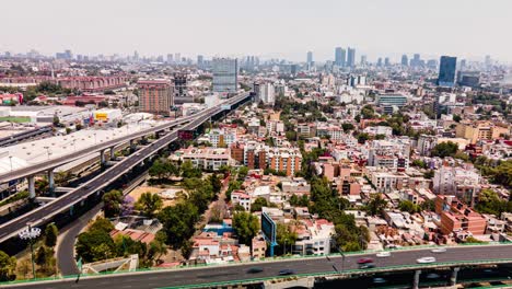 Hyperlapse-over-Mexico-city-main-avenue