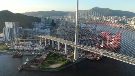 Puente-De-Canteros-De-La-Bahía-De-Hong-Kong-Y-Puerto-Comercial,-Vista-Aérea