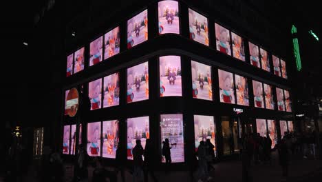 W1-Curates-state-of-the-art-high-street-public-large-screen-video-wall-exhibition-Oxford-street