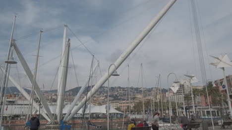 Genua-Bigo-Architektur-Von-Renzo-Piano-In-Porto-Antico,-Genua,-Ligurien