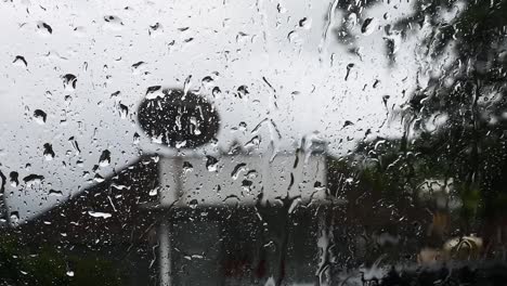 raindrops-wet-the-windshield.-water-dew-hd-videos