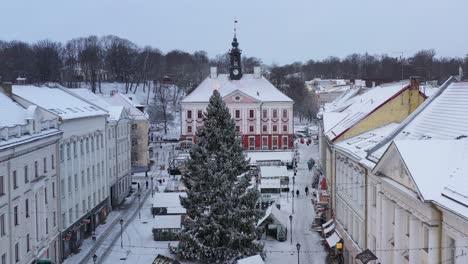 Drone-shot-of-Tartus-town-square-with-Christmas-tree-on-it