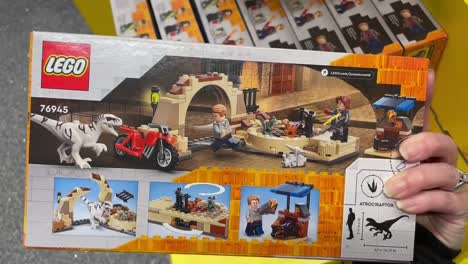 Lego-Jurassic-World-Dominion-Spielzeug-Mit-Neuen-Dinosauriern-Aus-Dem-Neuen-Film