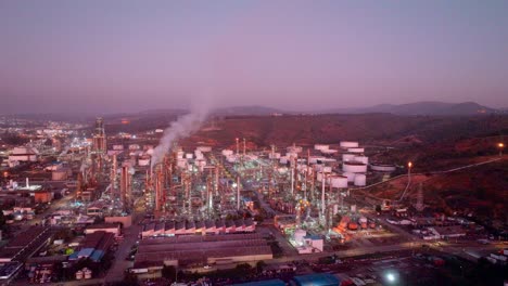 Aerial-drone-shot-of-an-oil-refinery-in-Concon,-chile