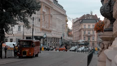 Eine-Straße-In-Bratislava,-4k