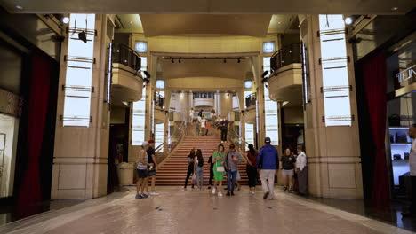 Groups-of-People-Inside-the-Dolby-Theater-During-Oscar-Season