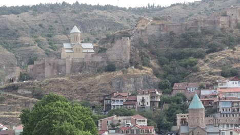 Una-Vista-Del-Fuerte-Narikala-En-Tbilisi