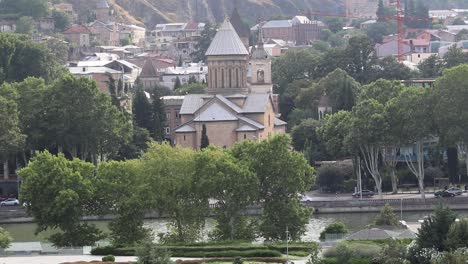 View-of-a-church-in-Tbilisi,-Georgia