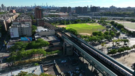 Harlem-Line-in-Bronx