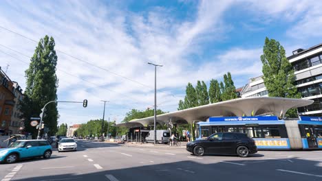 Time-lapse-at-the-Munich-Freedom-station