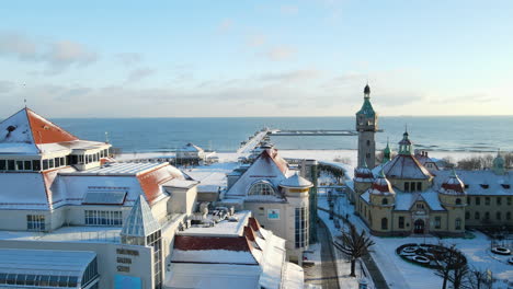 Schlosskönigreich-Sopot-Polen-Im-Weihnachtswinter