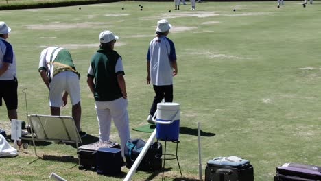 Lawn-bowlers-playing-in-a-competition-on-a-green-in-South-Africa