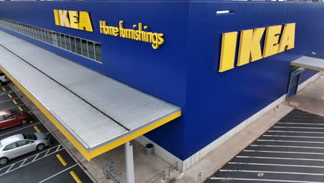 Antena-De-La-Tienda-Minorista-De-Muebles-Para-El-Hogar-Ikea-Y-El-Logotipo-En-EE.UU.