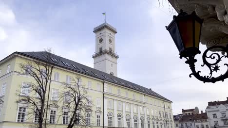 Edificio-Histórico-De-Lviv-Ucrania-En-4k