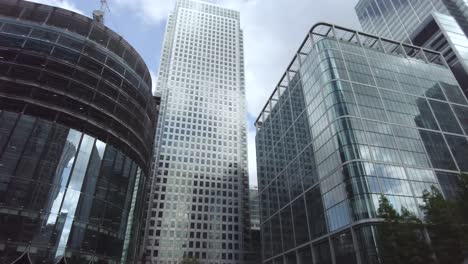 Das-Ikonische-One-Canada-Square-Gebäude-In-Canary-Wharf,-Das-Architektonische-Meisterwerk-Ist-Das-Dritthöchste-Gebäude-Im-Vereinigten-Königreich,-London