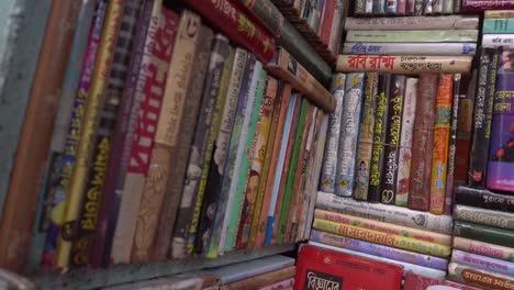 Seit-Der-Britischen-Herrschaft-Werden-In-Der-College-Street-In-Kalkutta-Bücher-Verkauft