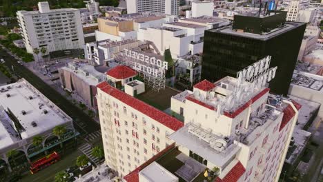 Aerial-Shot-Over-Hotel-Roosevelt-to-Reveal-Historic-Grauman's-Chinese-Theater-in-Hollywood,-California