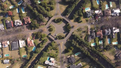 Aerial-Top-Down-Of-Roundabout-In-Wealthy-Buenos-Aires-Residential-Area