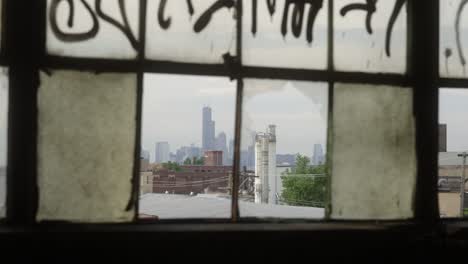 Skyline-Von-Chicago-Aus-Verlassenem-Lagerhaus