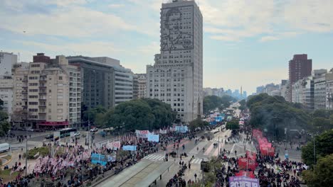 Buenos-Aires-citizens-protest-around-Ministry-of-Social-Development-building