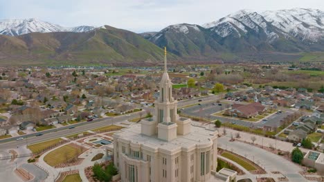 Wunderschöne-Luftaufnahme-Zum-LDS-Mormon-Payson-Tempel-In-Utah