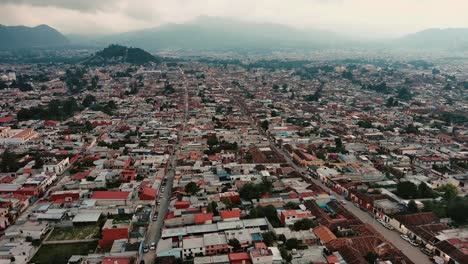 Himmelsantenne-Von-Oben,-Drohnenansicht,-San-Cristobal-De-Las-Casas,-Malerische-Magische-Stadt-Chiapas