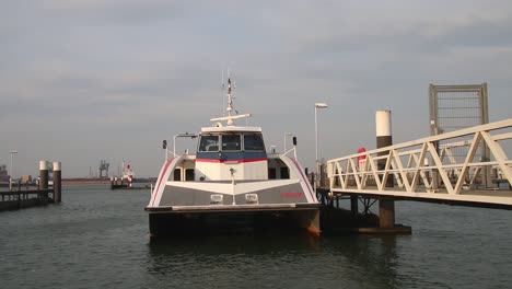 Boat-in-mooring.-Hook-of-Holland.-Netherlands.-2022