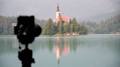 Hermoso-Lago-Sangrado-Al-Amanecer-En-Eslovenia